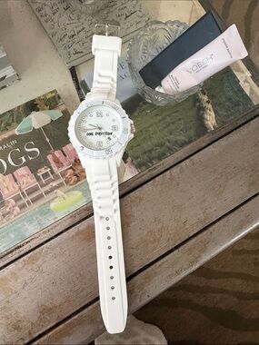 1D White Silicone One Direction Watch